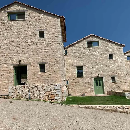Pietraviti Tsoukaládhes